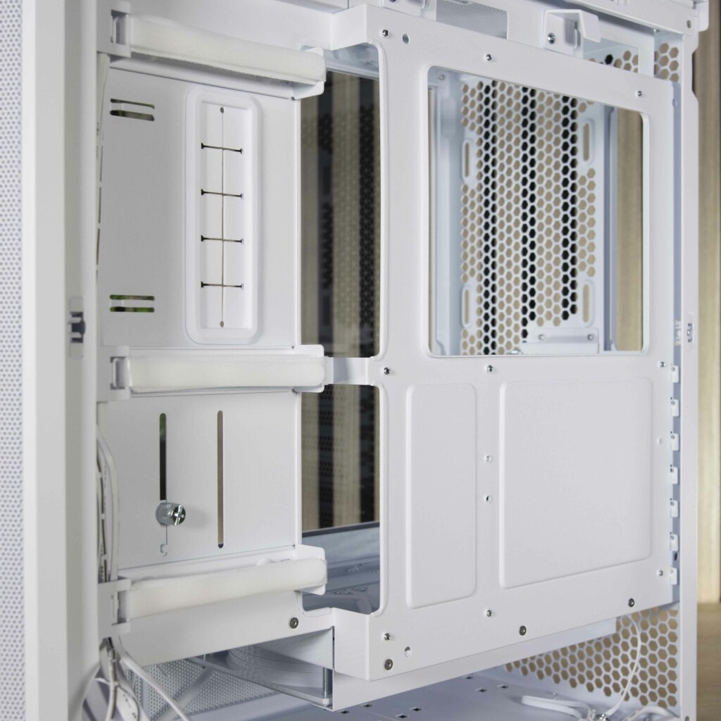 Lian Li Lancool 207 passe câbles