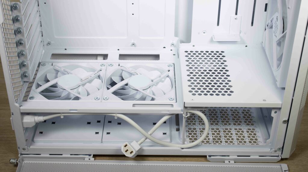 Lian Li Lancool 207 trappe bas