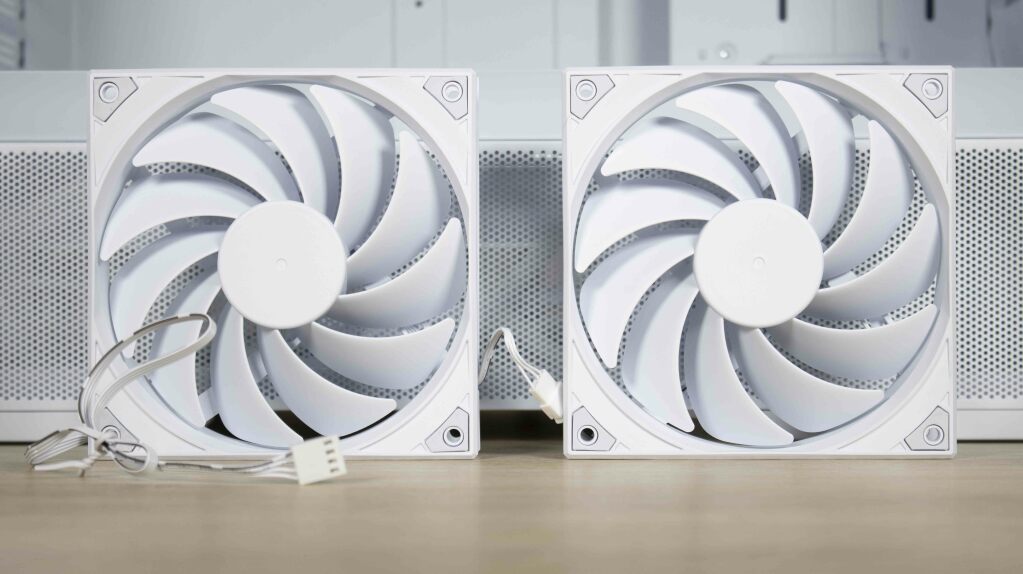 Lian Li Lancool 207 ventilateurs 120 face