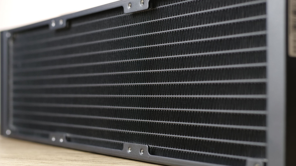 Test MasterLiquid 360 Ion radiator 02