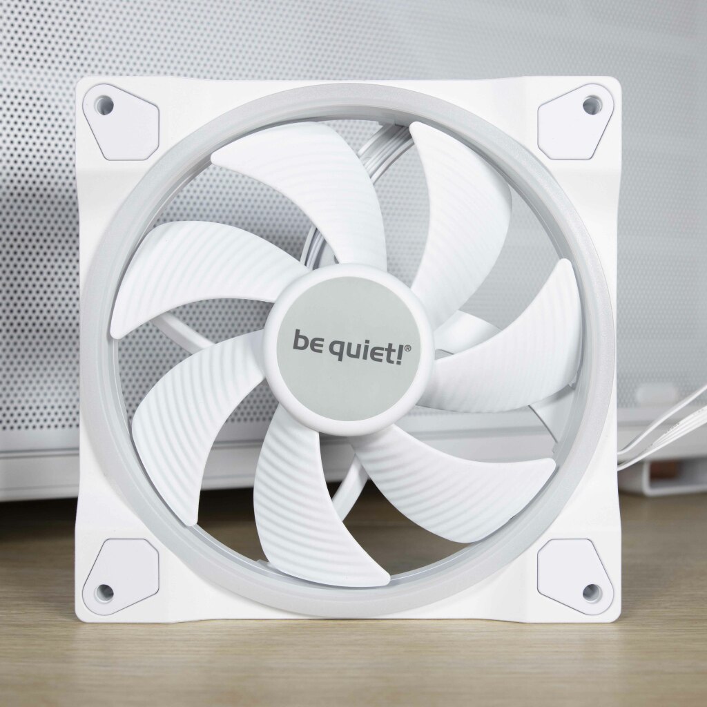 be quiet! Light Base 900 FX avant ventilateur