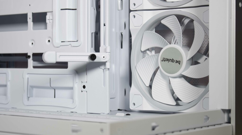 be quiet! Light Base 900 FX support GPU 2