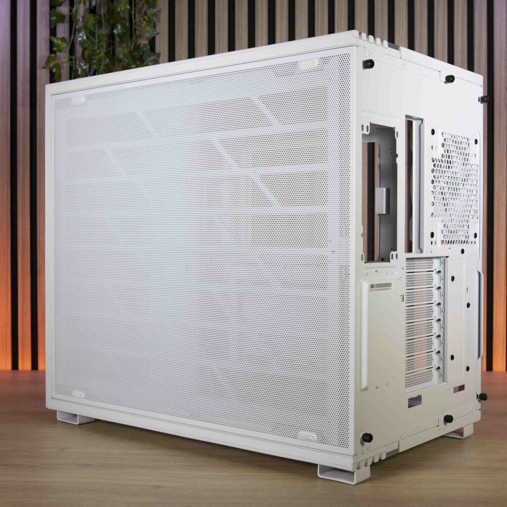 be quiet! Light Base 900 FX trois quarts arrière