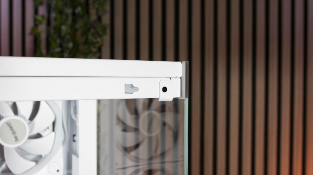 be quiet! Light Base 900 FX verre trempé façade