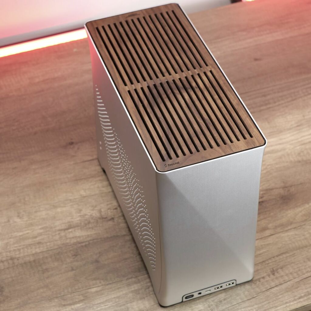 fractal era 2 ext top wood