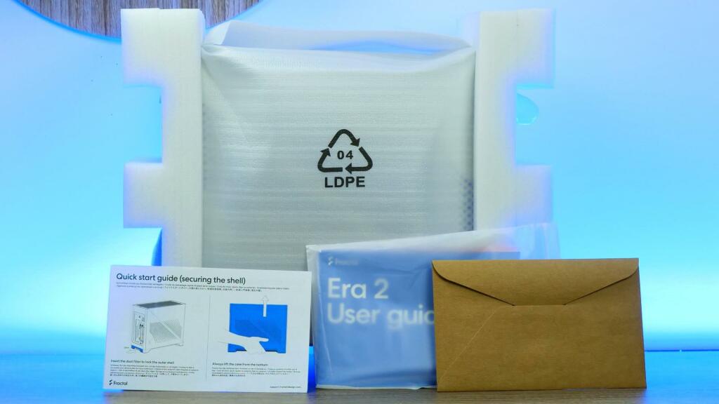 Boîtier SFF Era 2 : Une révolution dans le design compact 4 fractal era 2 unboxing 03