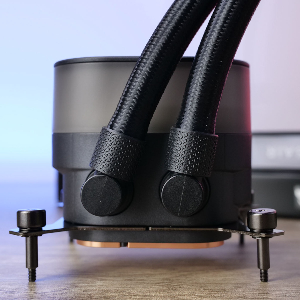 icue link titan 360 rx rgb pump 04