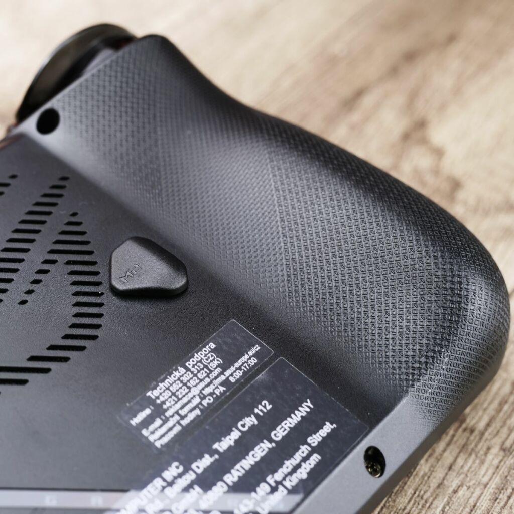 test asus rog ally x M2