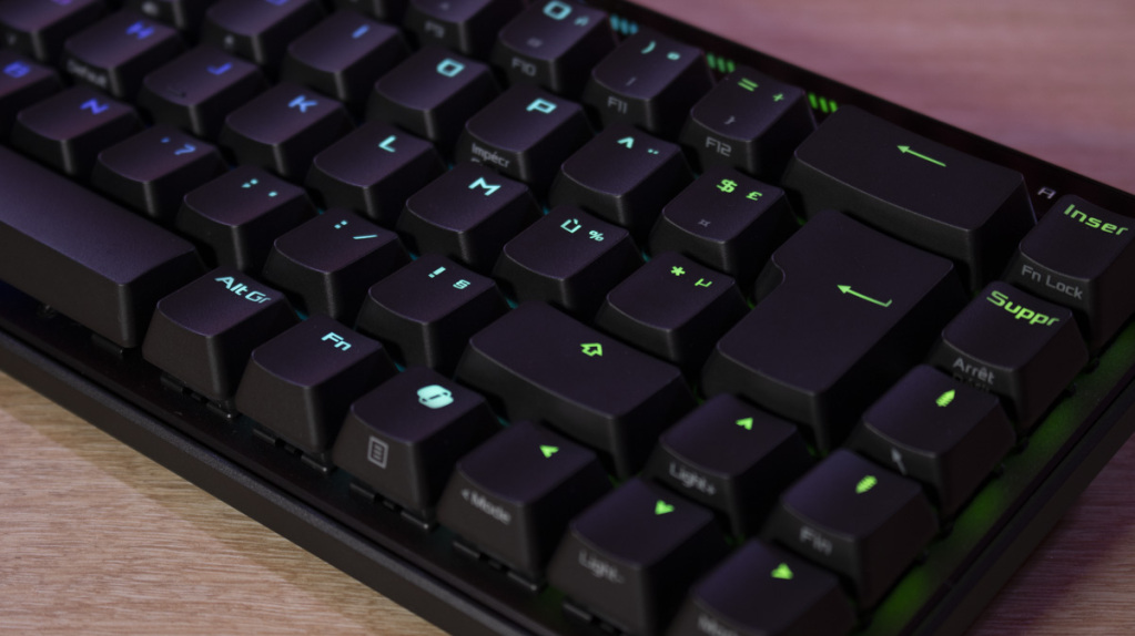 ASUS ROG Falchion ACE HFX RGB 4