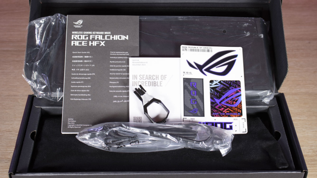 ASUS ROG Falchion ACE HFX bundle