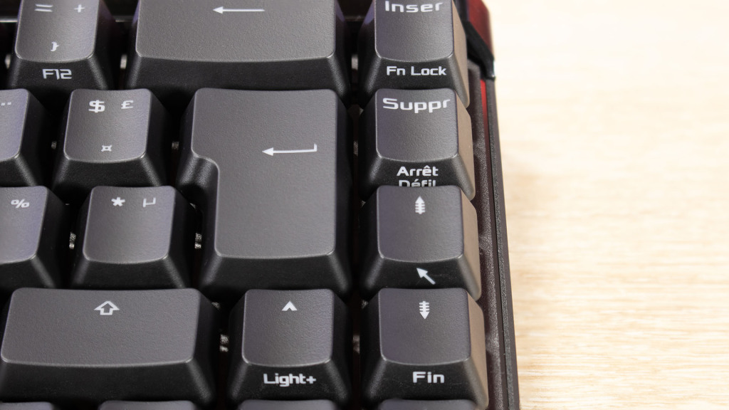 ASUS ROG Falchion ACE HFX fonctions supplémentaires 4