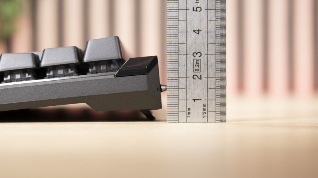 ASUS ROG Falchion ACE HFX hauteur arrière 2