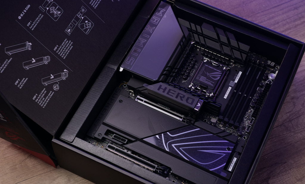 Asus Rog Maximus Z890 Hero unboxing 03