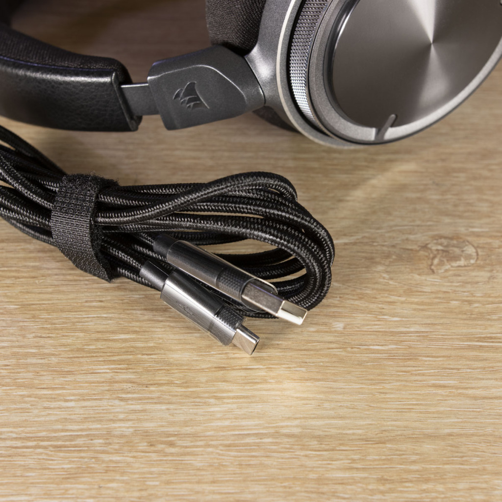 CORSAIR VIRTUOSO MAX câble