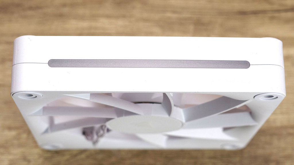Corsair iCUE LINK LX120 RGB 04