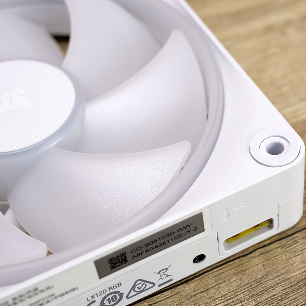 Corsair iCUE LINK LX120 RGB 06