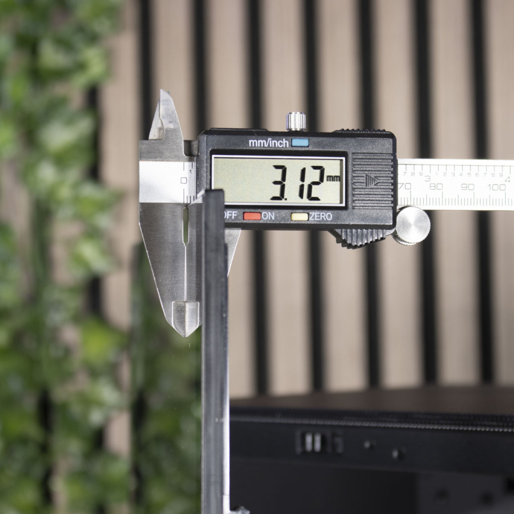 InWin F3 épaisseur verre trempé