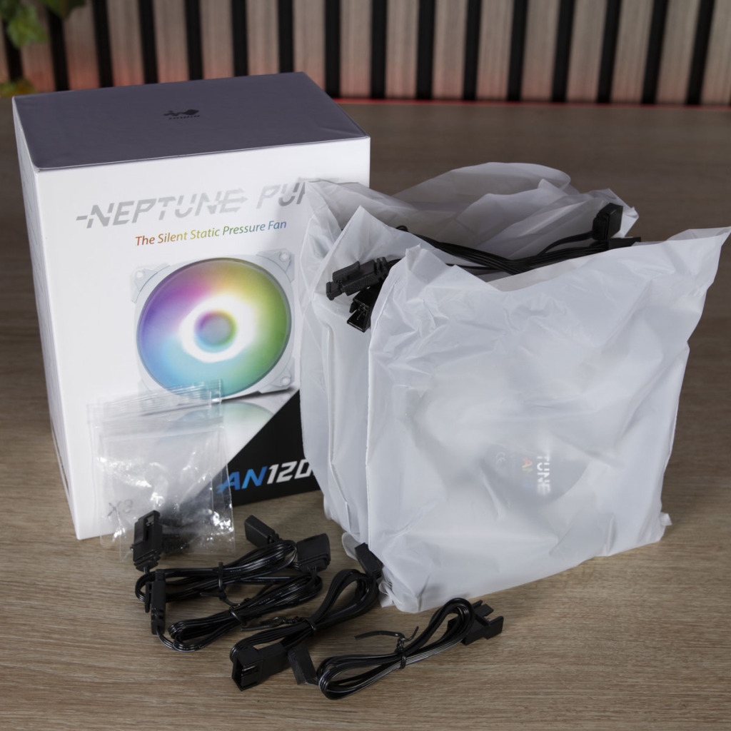 InWin Neptune AN120 contenu