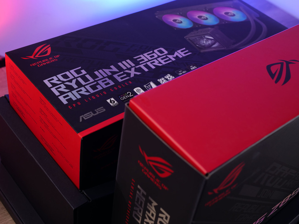 Unboxing exclusif : Le kit presse ROG Z890 pour les nouveaux processeurs Intel Core Ultra 200S 16 Kit press asus rog z890 hero 05