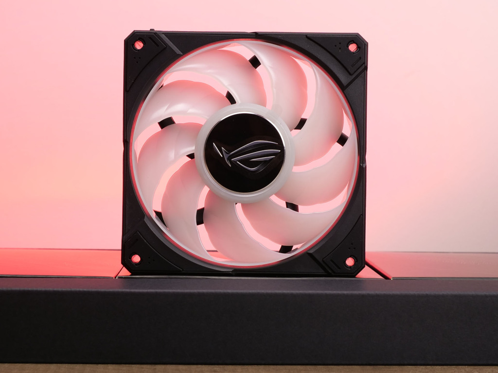 Unboxing exclusif : Le kit presse ROG Z890 pour les nouveaux processeurs Intel Core Ultra 200S 19 Kit press asus rog z890 ryujin extreme 03