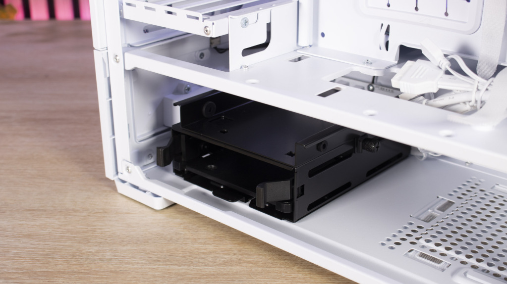 Lian Li SUP01 cage DD