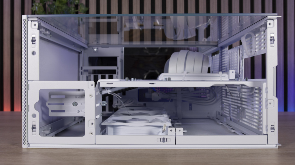 Lian Li SUP01 dessus sans paroi fixatrice