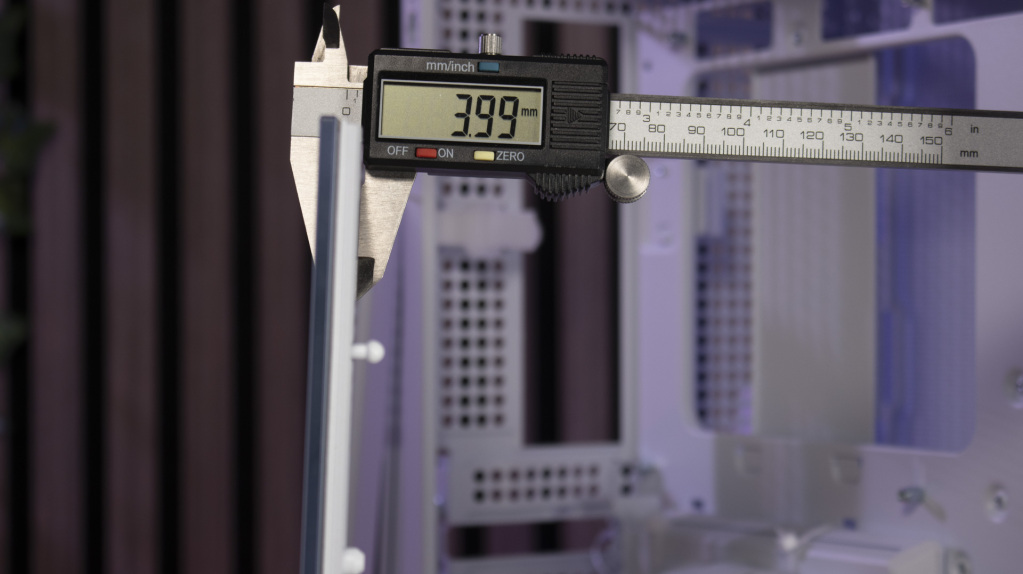 Lian Li SUP01 épaisseur verre trempé