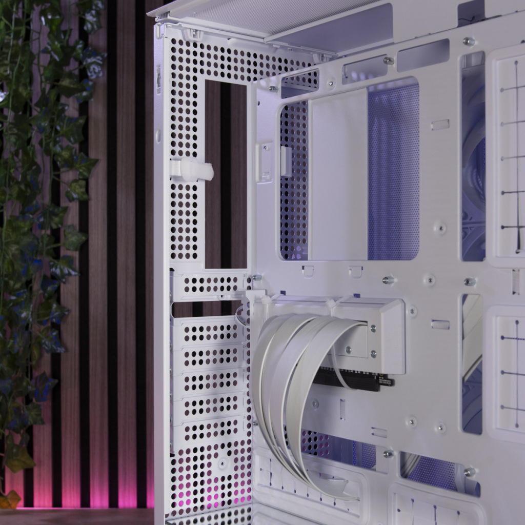 Lian Li SUP01 intérieur droit