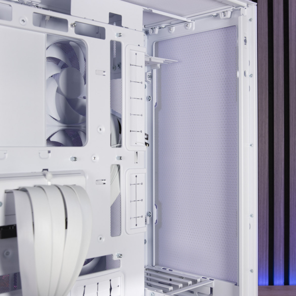 Lian Li SUP01 intérieur gauche