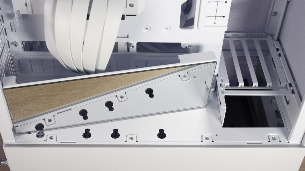 Lian Li SUP01 miroir amovible