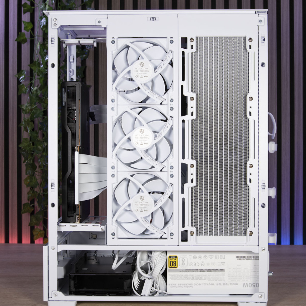 Lian Li SUP01 montage panneaux