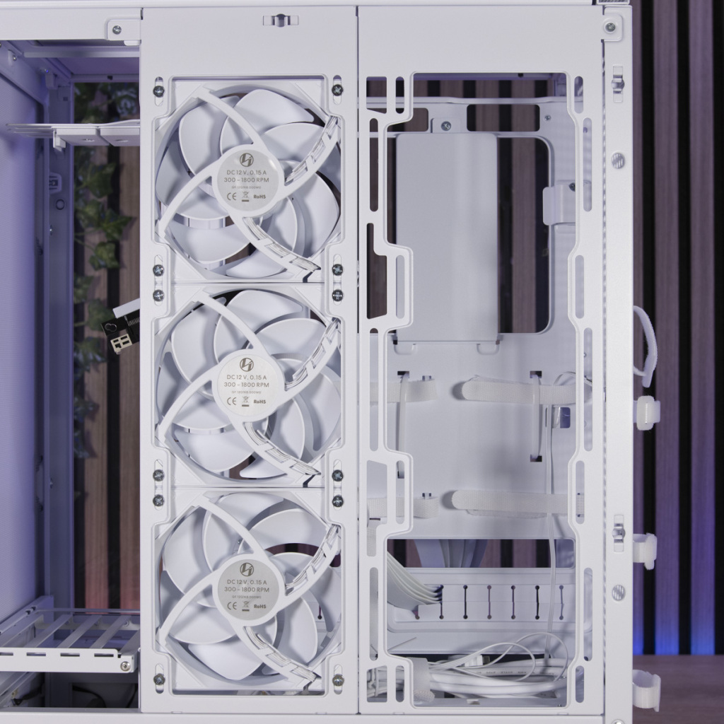 Lian Li SUP01 plateaux