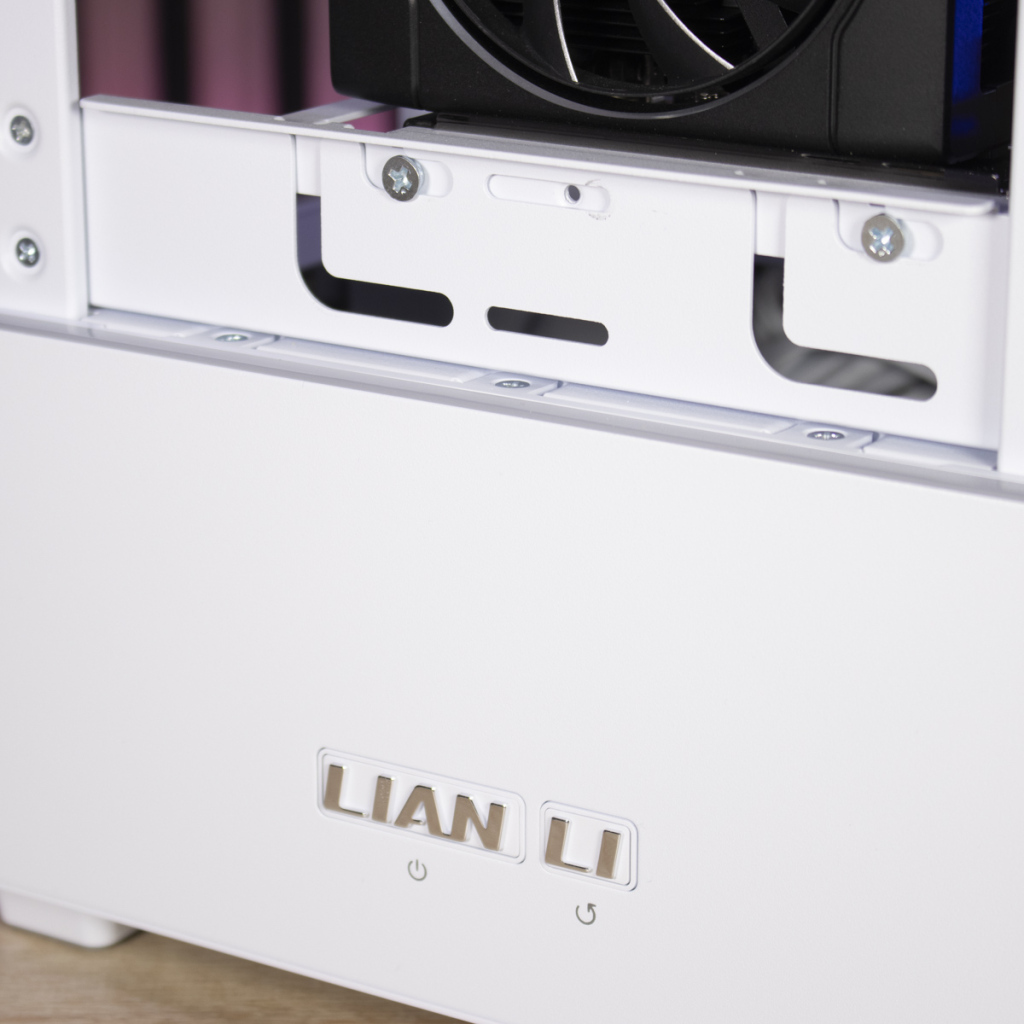 Lian Li SUP01 réglage hauteur haut