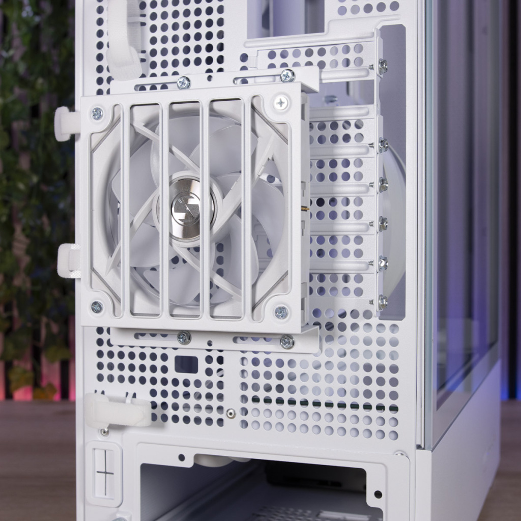 Lian Li SUP01 ventilateur extraction à gauche