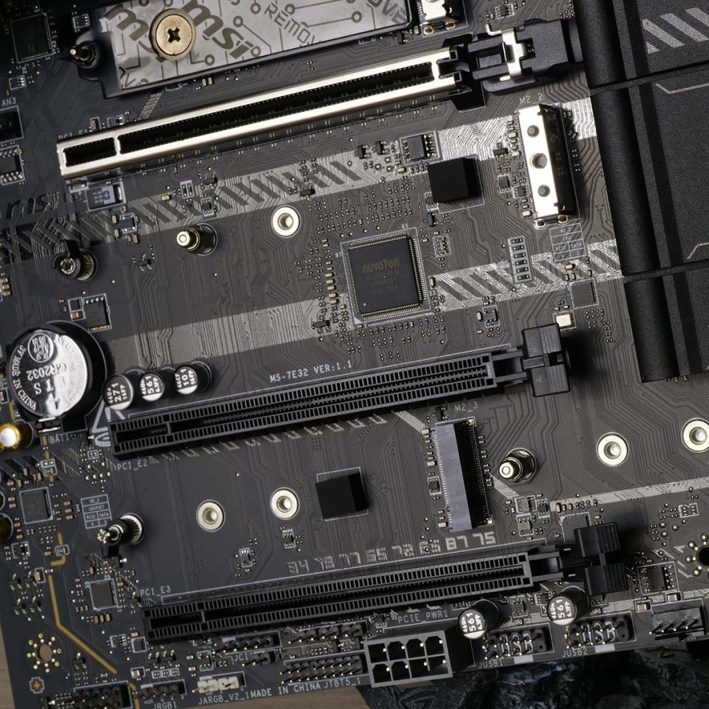 MAG Z890 Tomahawk Wifi PCI E