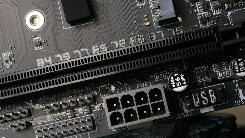 MAG Z890 Tomahawk Wifi extra pcie 8pins