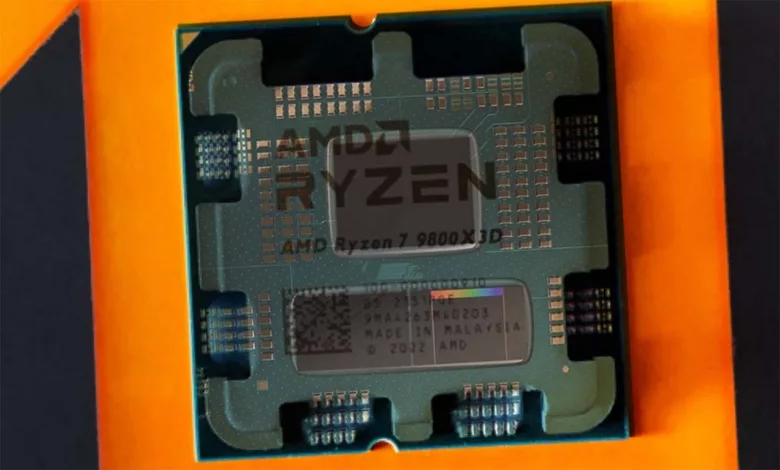 Ryzen 7 9800X3D : Le Délid Révèle une Inversion Cache 3D / Die pour Optimiser les Performances 1 Ryzen 7 9800X3D delid 2024