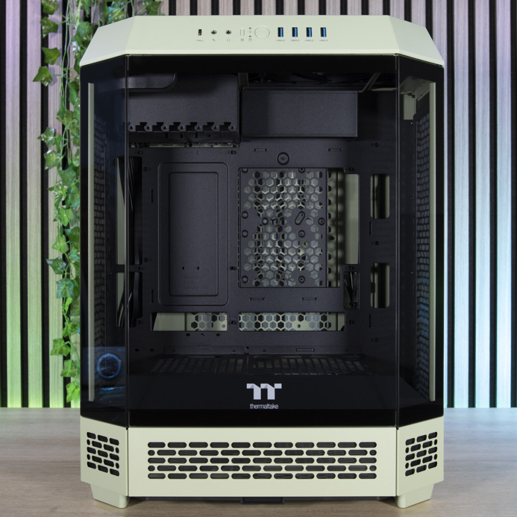 Thermaltake Tower 600 face avant