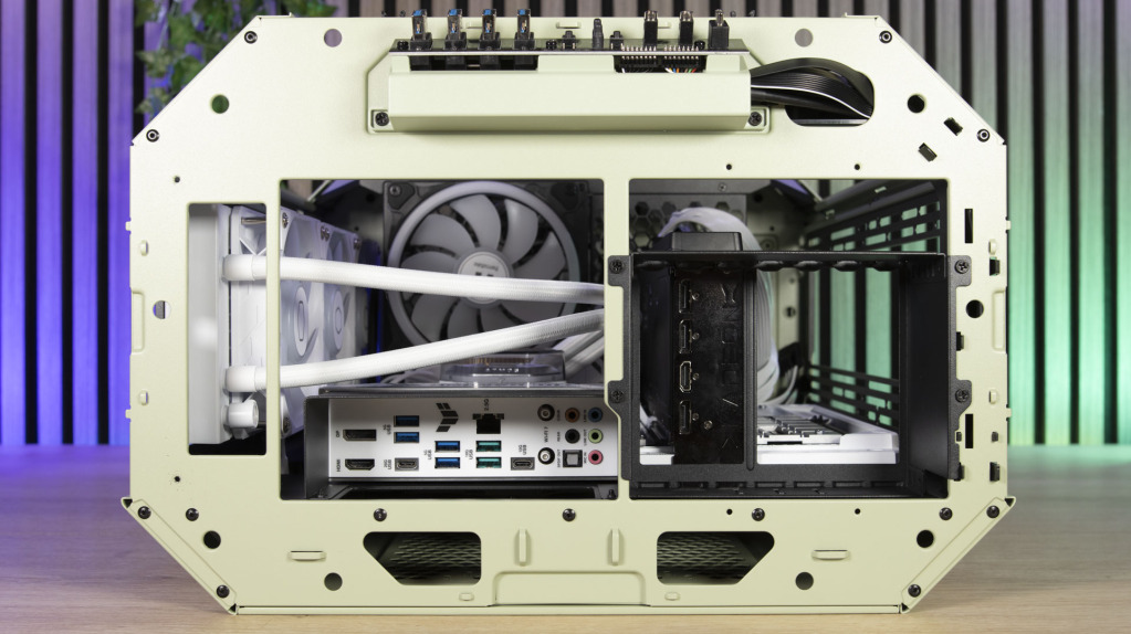 Thermaltake Tower 600 montage dessus