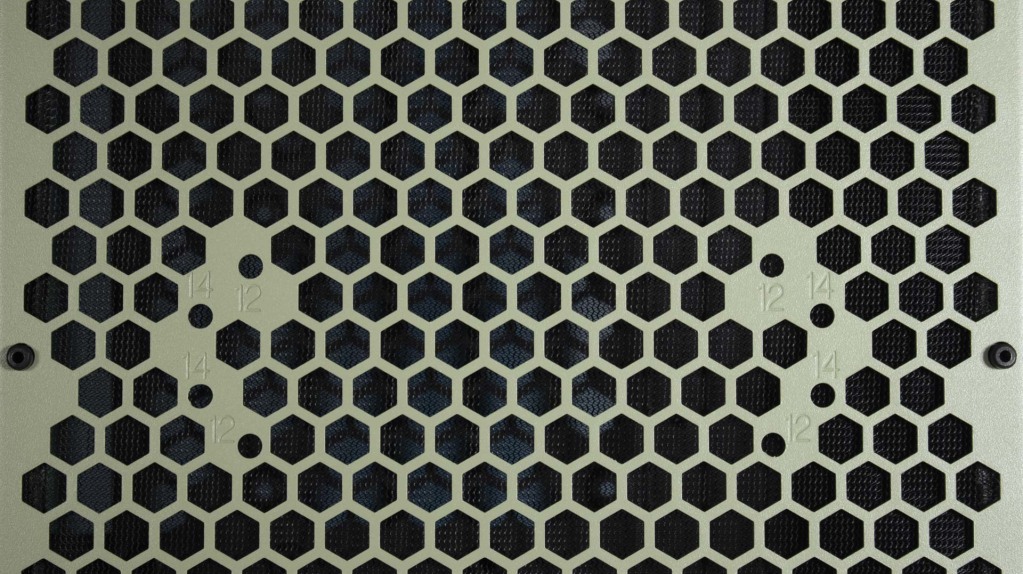 Thermaltake Tower 600 paroi arrière repères ventilateurs