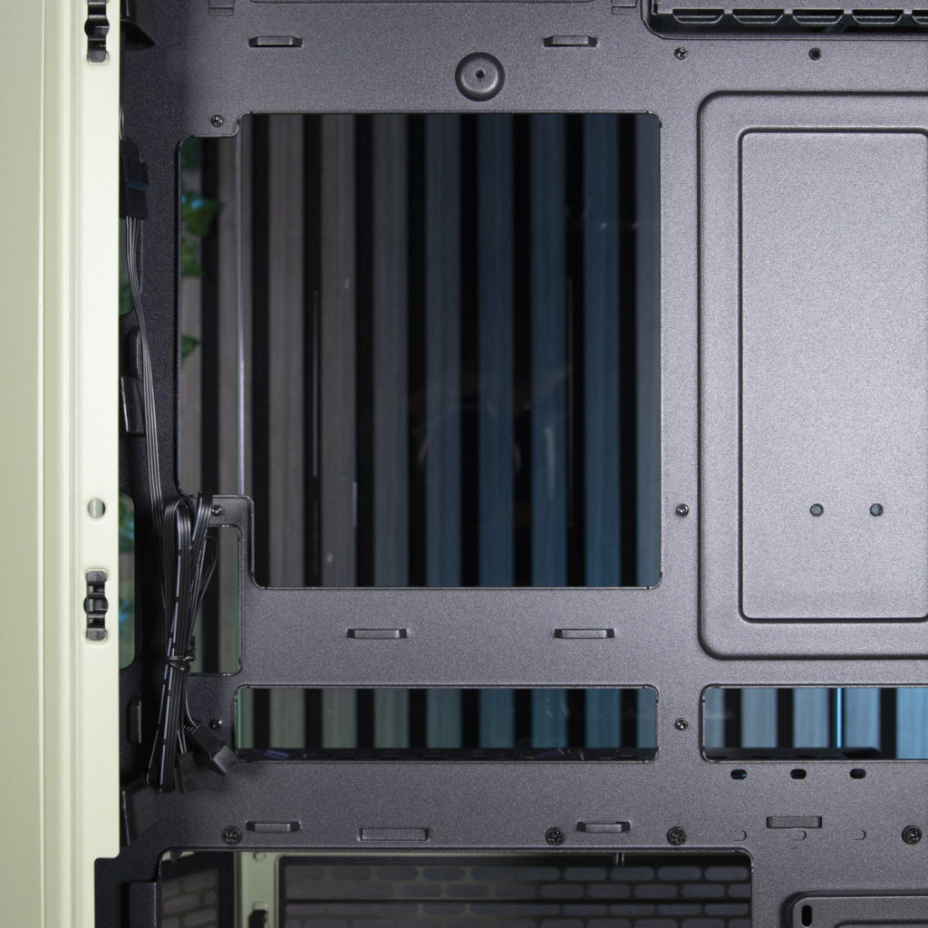 Thermaltake Tower 600 support 1 amovible