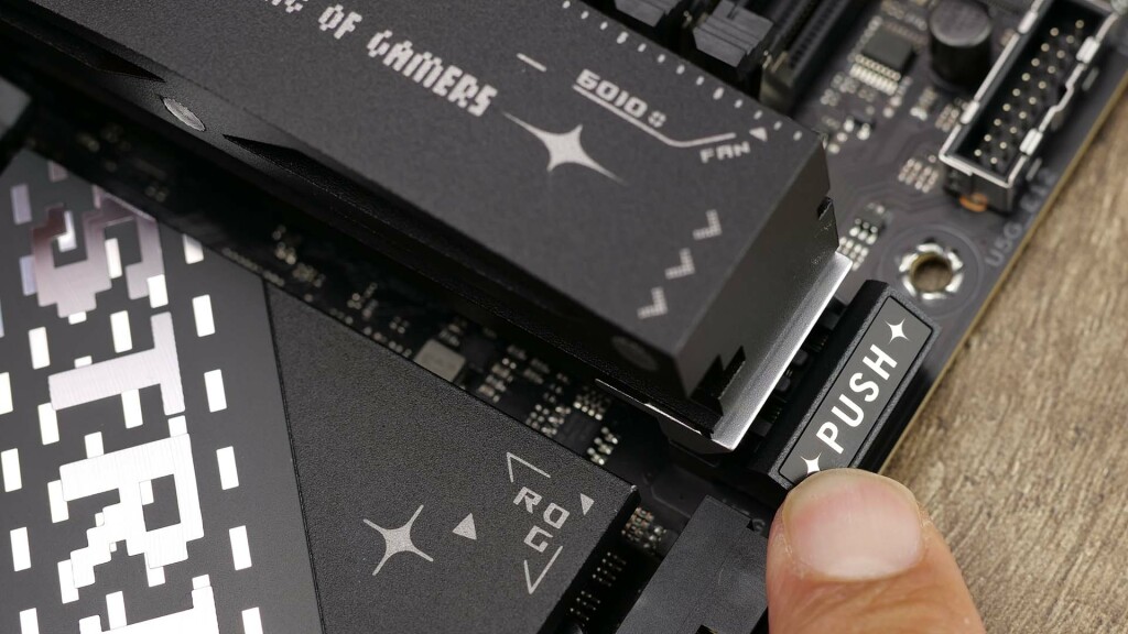 asus rog strix x870e e gaming M2 Q Release 02