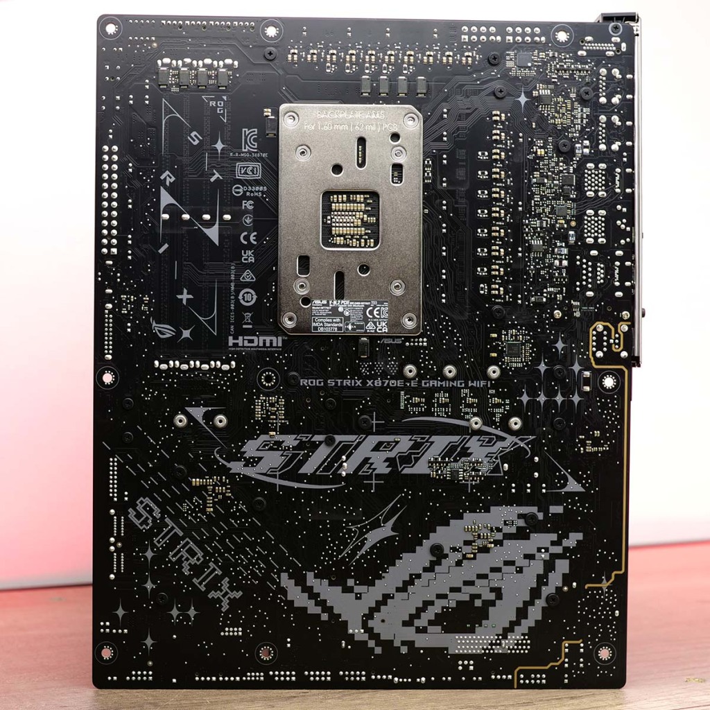 asus rog strix x870e e gaming wifi Show 04