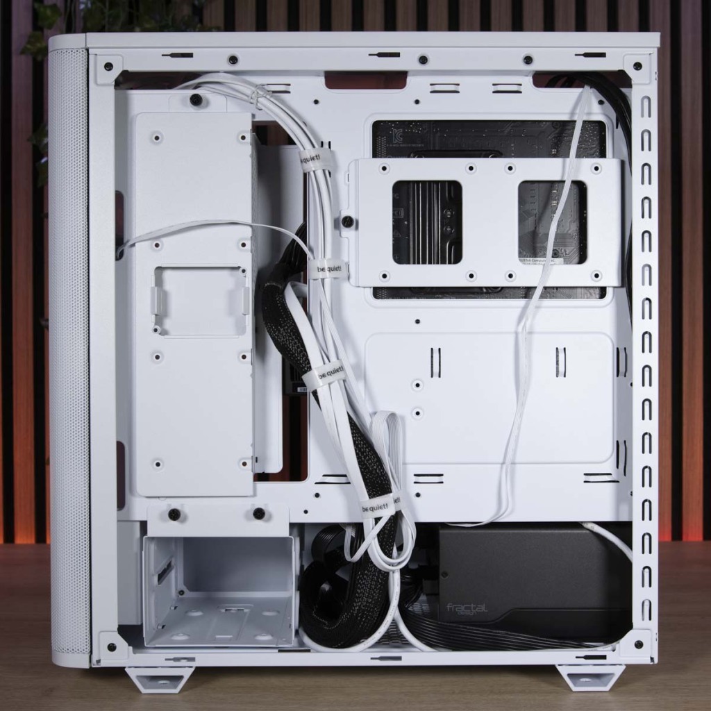 be quiet! Pure Base 501 cable management arrière