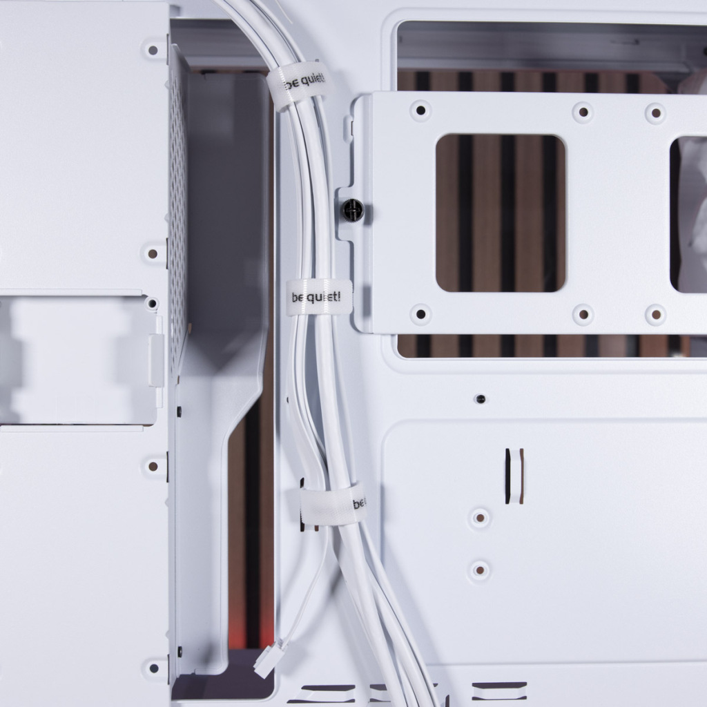 be quiet! Pure Base 501 chemin de câbles