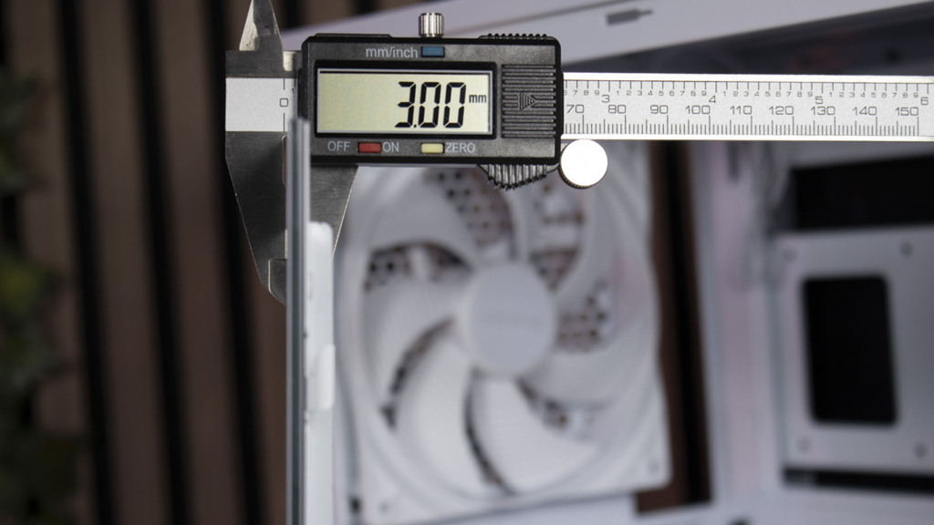 be quiet! Pure Base 501 épaisseur verre trempé