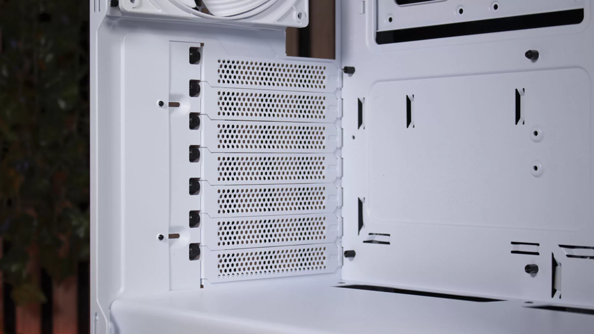 be quiet! Pure Base 501 installation GPU vertical (1)