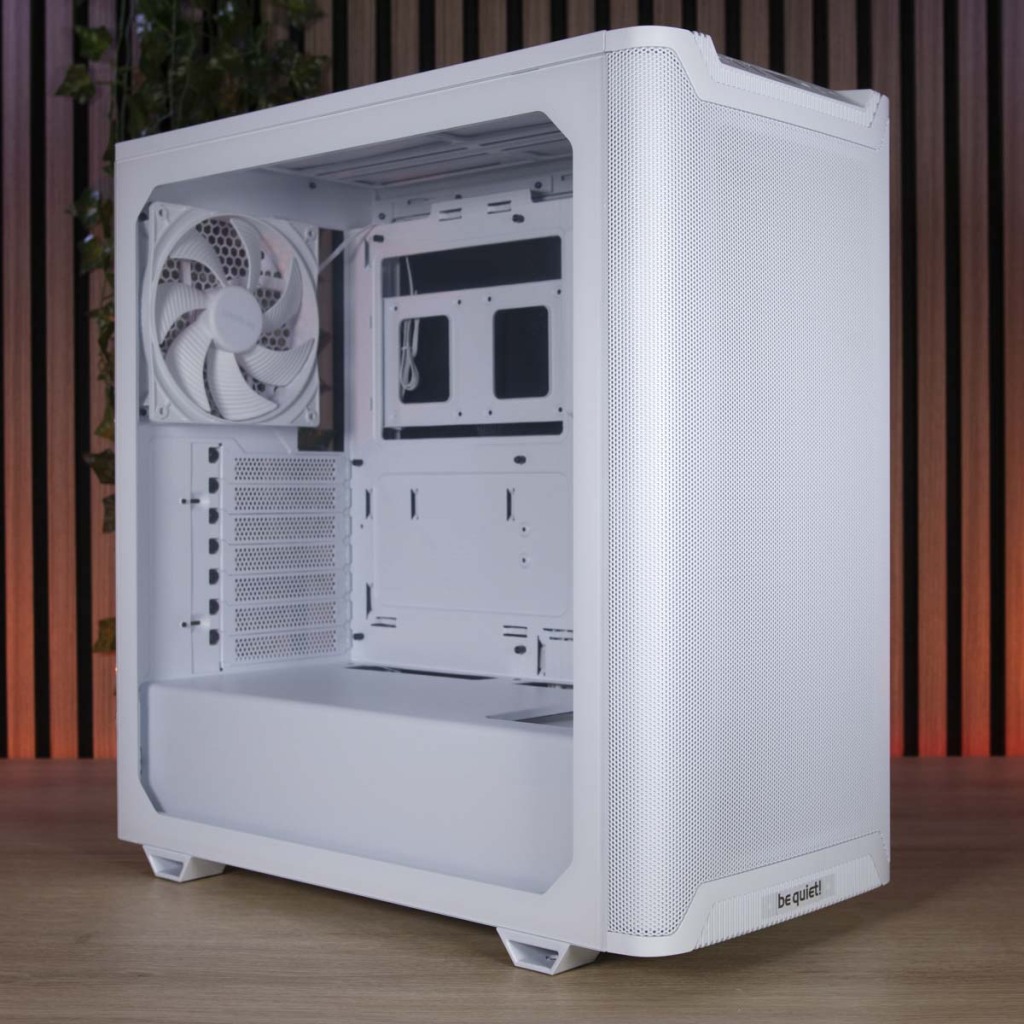 be quiet! Pure Base 501 trois quarts avant