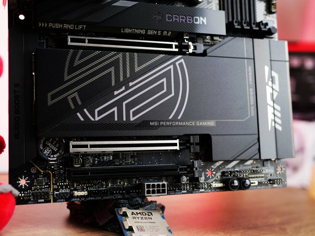 msi mpg x870e carbon wifi 03