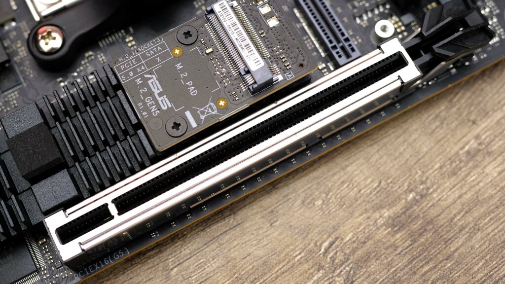 rog strix x870 i pcie 5 x16